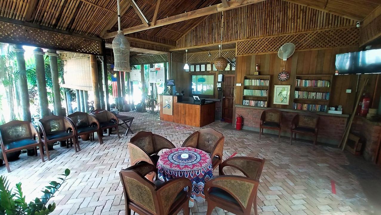 Tanjung Inn Куантан Экстерьер фото